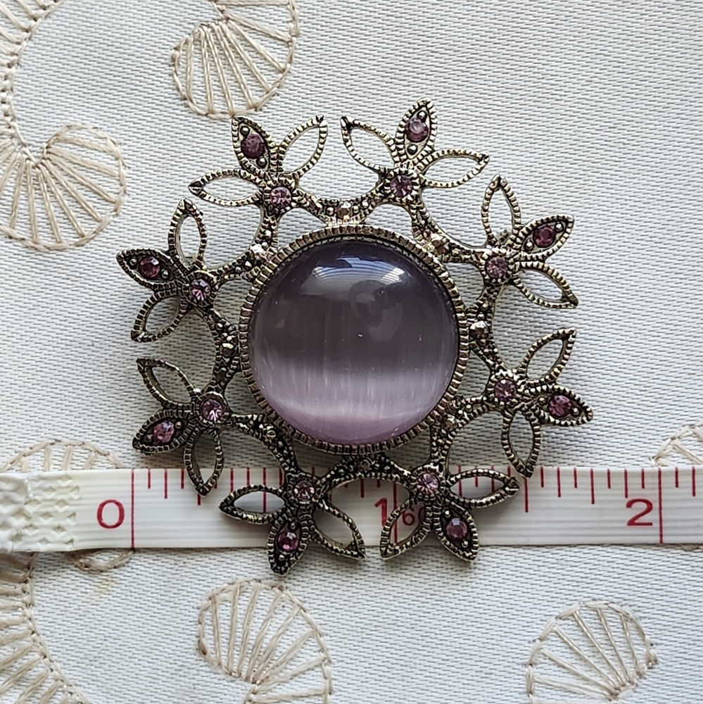 Vintage Purple and Gold Brooch - Picture 3 of 4